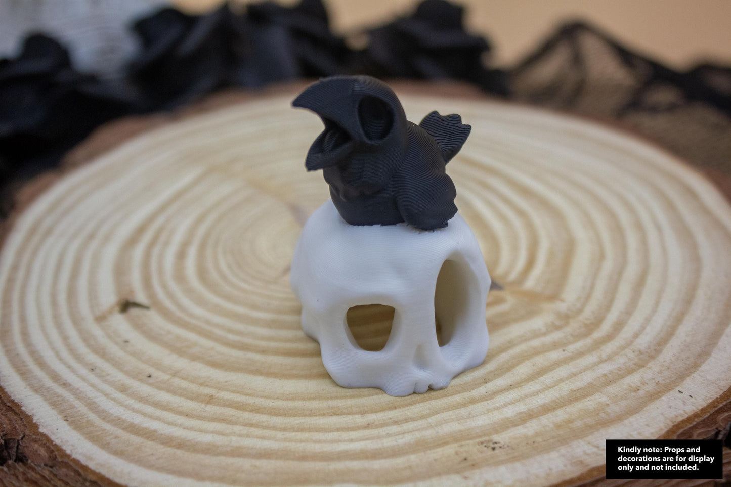 Small Skull and Crow Figure – Gothic Desk Decor, Spooky Miniature, Halloween Aesthetic, 3D Printed Gift