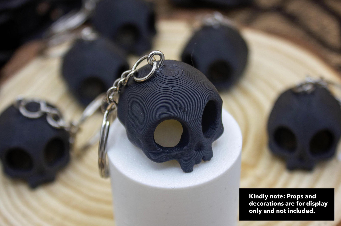 Cute Skull Keychain - 3D Printed Spooky Jewelry, Gothic Gift for Halloween, Goth Aesthetic Accessory & Unique Charm