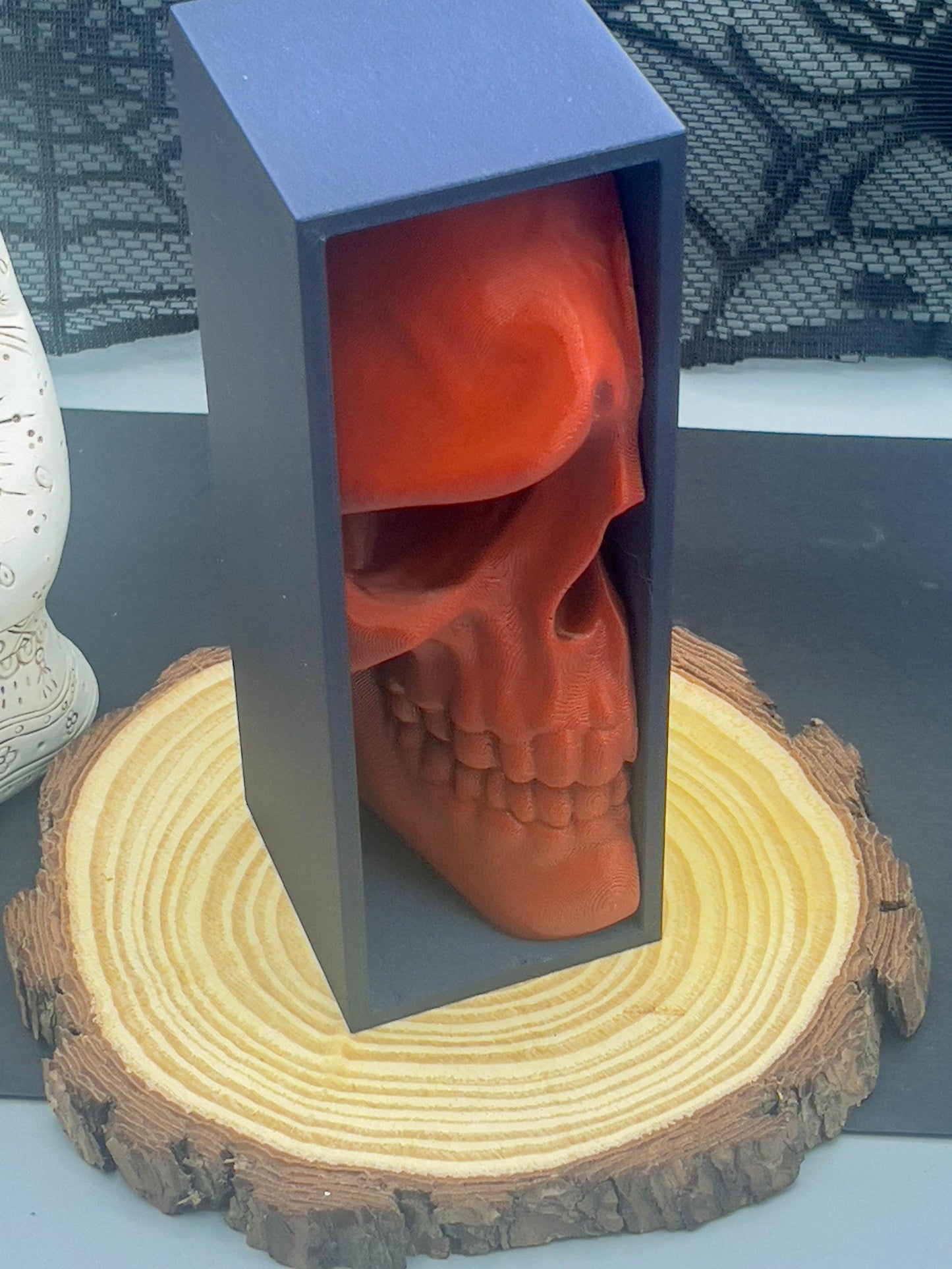 Sad Skull Book Nook – Gothic 3D Printed Shelf Insert – Melancholy Skull Library Decor