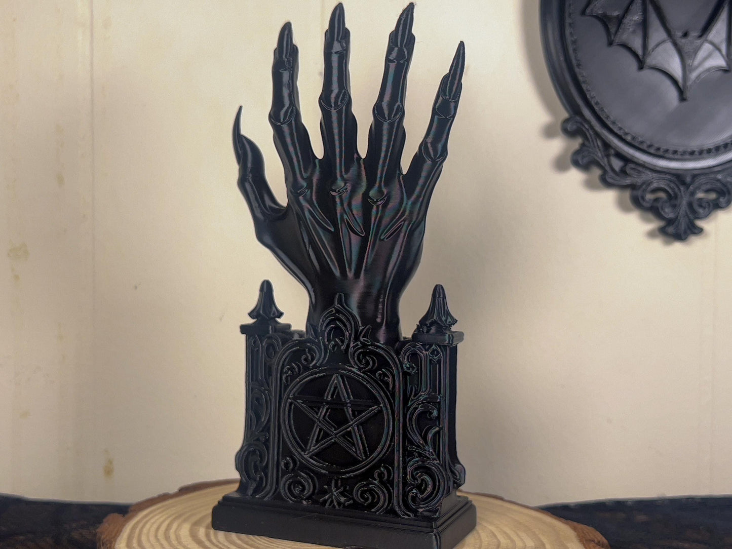 Demonic Claw Hand Figurine – Dark Occult Home Decor, Unique Gothic Accent for Eerie Aesthetics