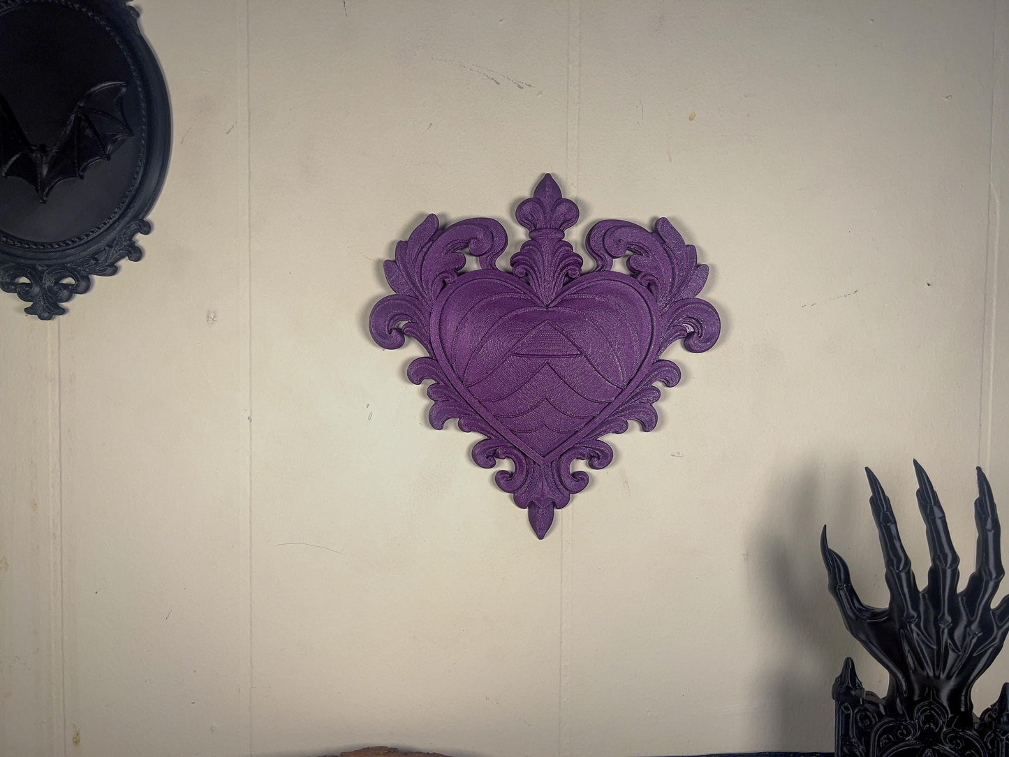 Dark Gothic Heart Wall Plaque β Baroque Style Wall Decor, Gothic Home Accent, Haunted Elegance, 190x200x22mm