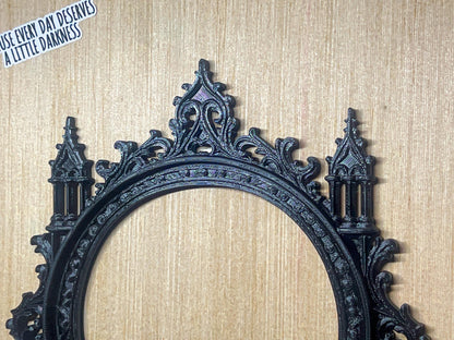 Circular Victorian Frame – 3D Printed Gothic Wall Decor – Ornate Baroque Gallery Accent
