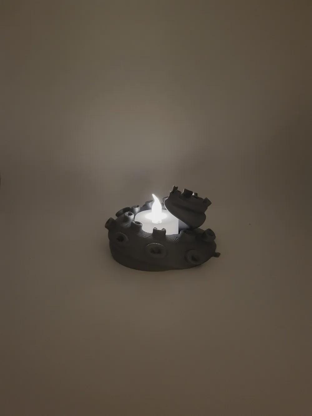 3D Printed Octopus Tentacle LED Candle Holder: Spooky Gothic Ocean Decor for Atmospheric Lighting