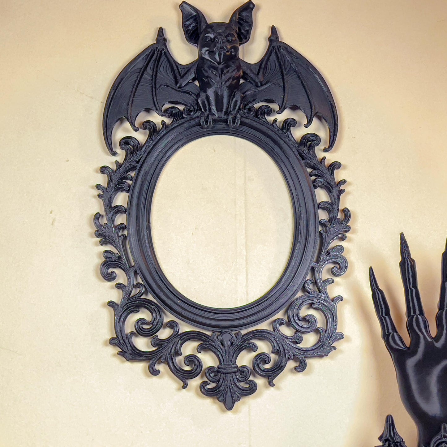 Victorian Bat Frame – 3D Printed Gothic Wall Decor – Ornate Dark Academia Home Accent