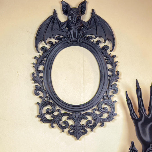 Victorian Bat Frame – 3D Printed Gothic Wall Decor – Ornate Dark Academia Home Accent