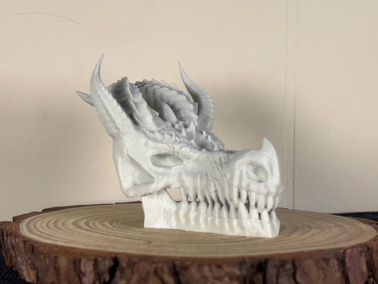 The Dragon Skull Figure – 3D Printed Gothic Decor, Majestic Fantasy Accent for Dark Aesthetic Spaces