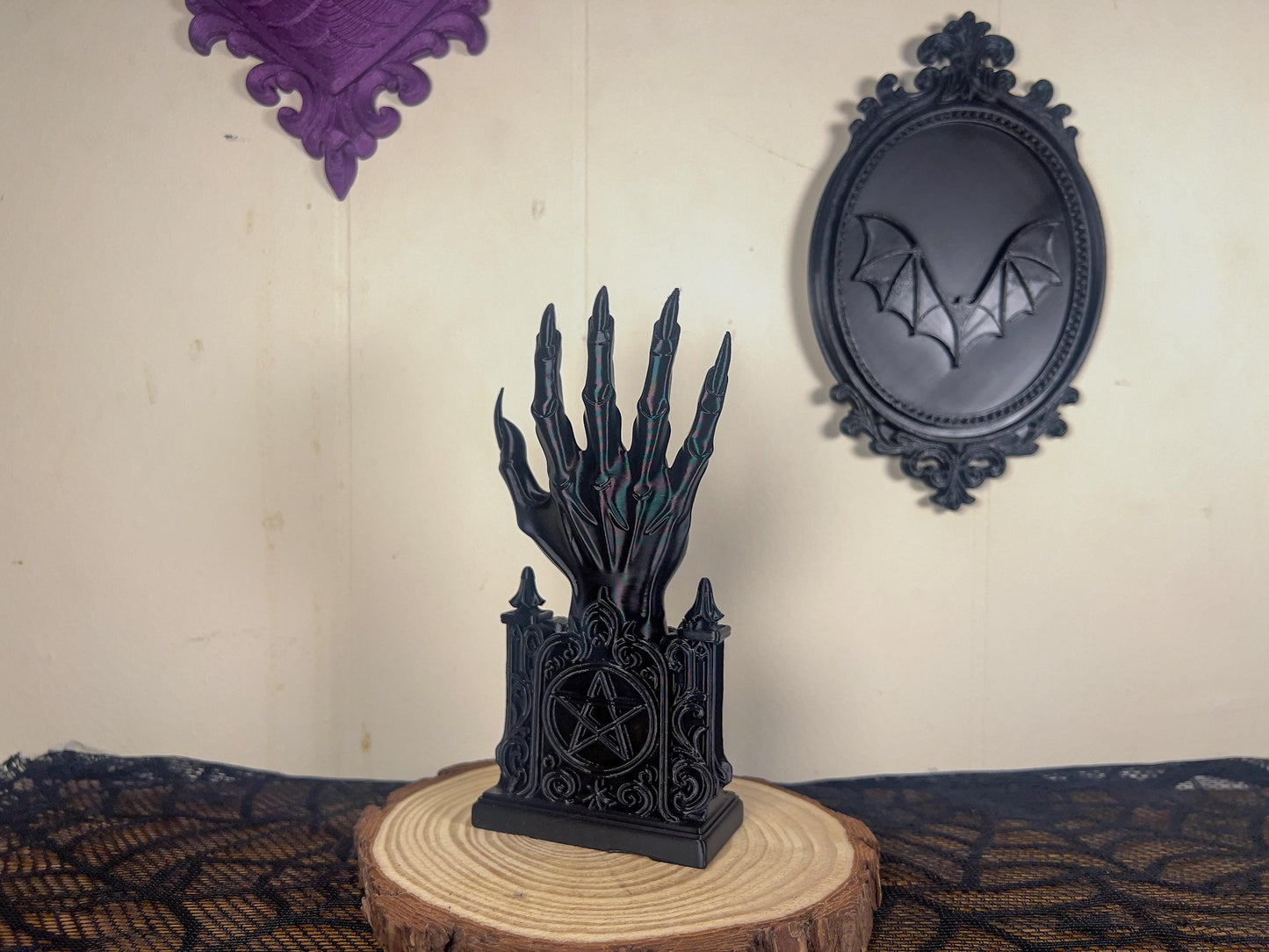 Demonic Claw Hand Figurine – Dark Occult Home Decor, Unique Gothic Accent for Eerie Aesthetics